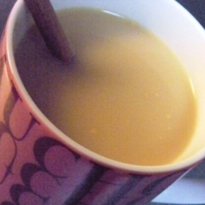 マグカップにた～っぷり作って頂きました(#^.^#)♪
もちろん生姜もたっぷりINでポカポカ美味しく温まりましたよ☆
今日また紅茶買ってきたのでまた来ますね～♡